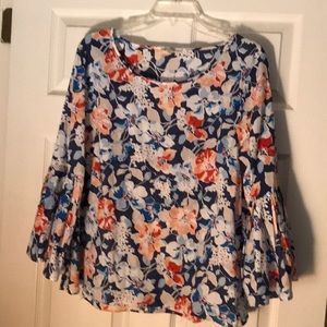 Bell sleeve blouse